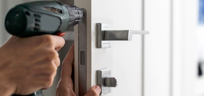 Locksmith For Lock Replacement Near Me in Chicago Heights, IL