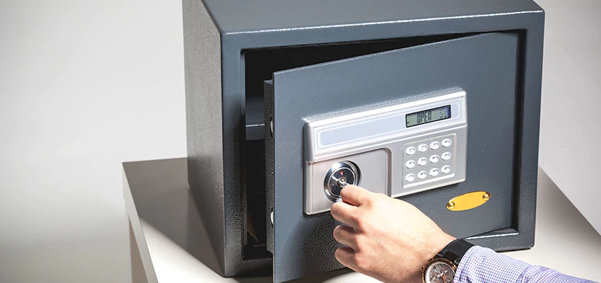 Jewelry Safe Unlocking Service in Chicago Heights, Illinois